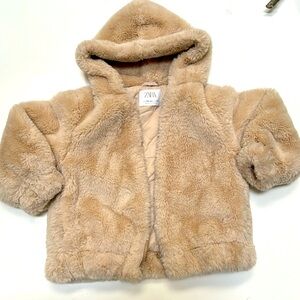 Faux Fur Coat with pockets and hoodie like new conditions